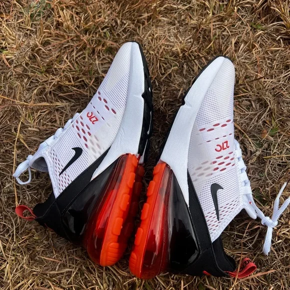NEW Nike size 6 Mens Air Max 270 Mantra Orange shoes